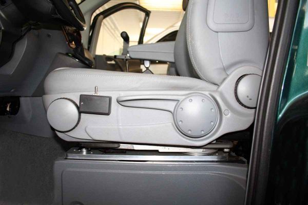 Internal-swivel-base-for-seat-1.jpg